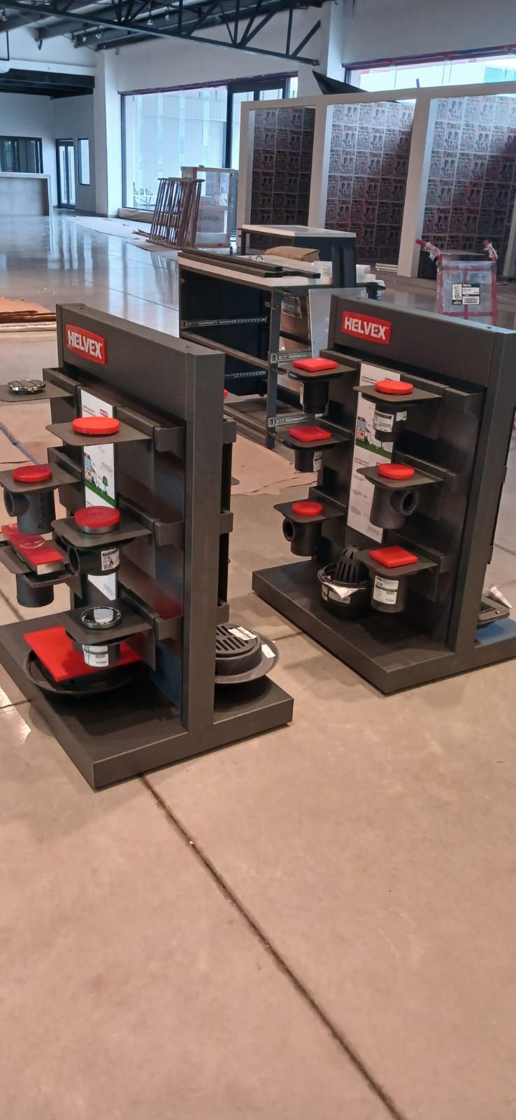 Floor drain gondolas on the sales floor